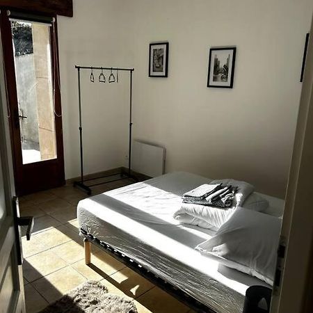Superbe Appartement Dans Un Mas Νιμ Εξωτερικό φωτογραφία